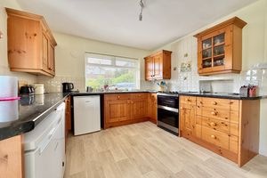 Kitchen- click for photo gallery